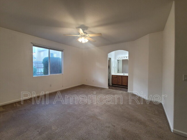 Building Photo - 8233 Windmill Oaks Pl