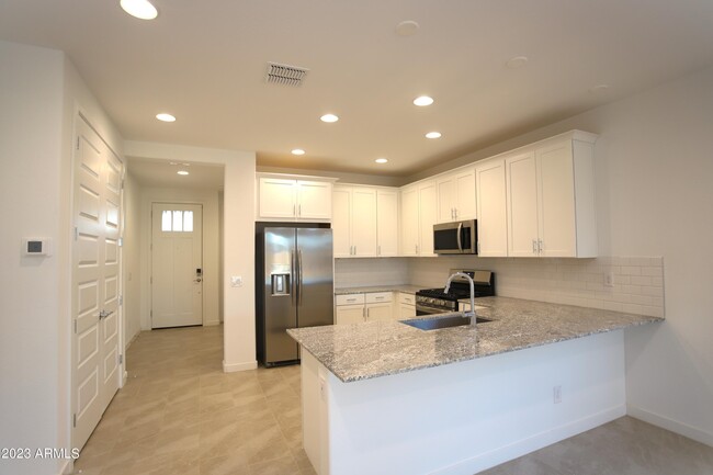 Building Photo - 9447 W Turney Ave