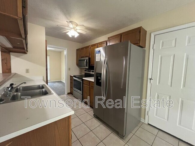 Building Photo - 5038 Linton Hall Rd