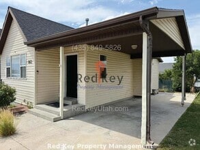 Building Photo - 700 S Single Family Home