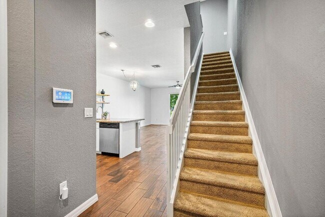 Building Photo - 1198 Paisley Ct