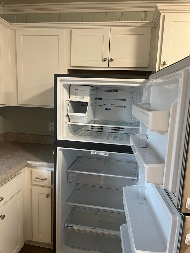 Building Photo - Peaceful Country Living in Gibsonville NC