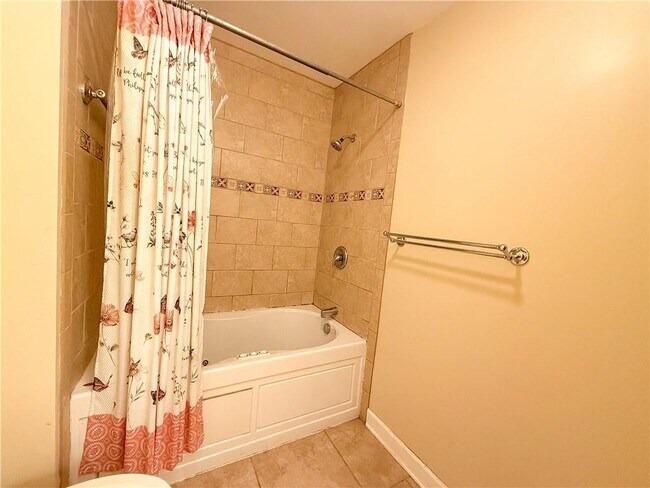 Building Photo - 2772 N Grafhill Dr