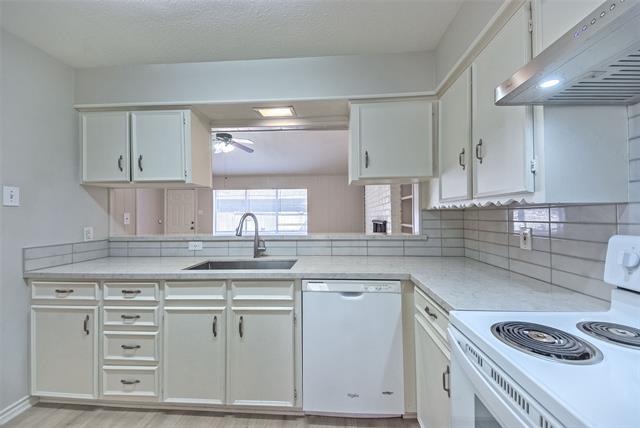 Building Photo - 10679 Sandpiper Ln