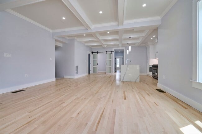 Building Photo - 97 Oakton Ave