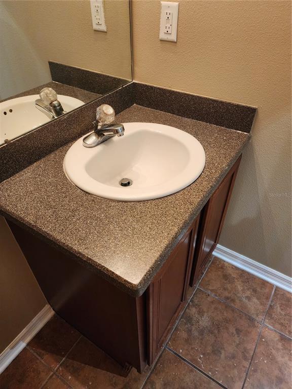 Building Photo - 15924 Fishhawk Creek Ln