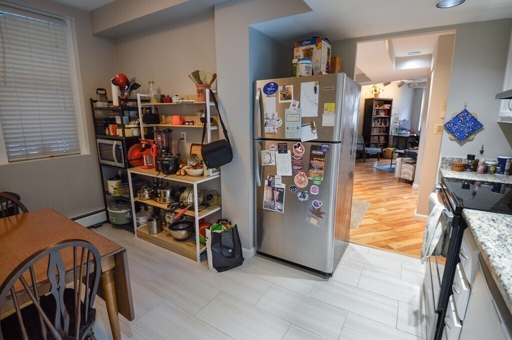 Building Photo - 22 Sutherland Rd