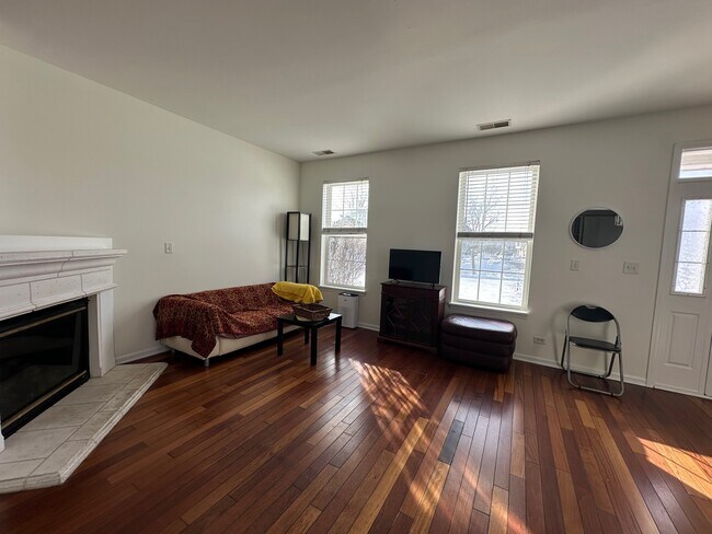 Building Photo - 2600 Providence Ave