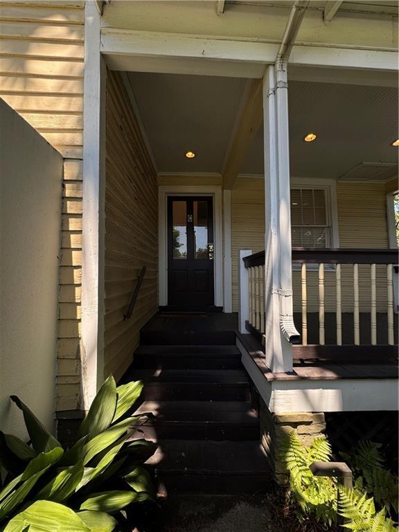 Building Photo - 808 Dauphin St