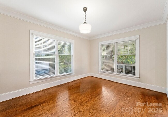 Building Photo - 3125 Pinehurst Pl
