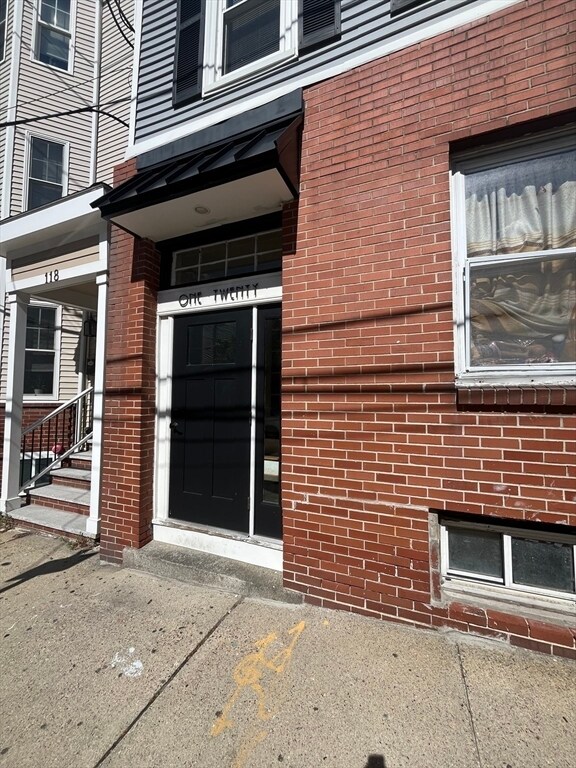Building Photo - 120 Webster St