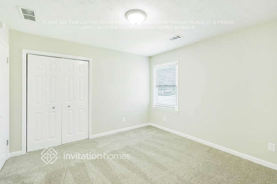 Building Photo - 65 Salem Meadow Dr