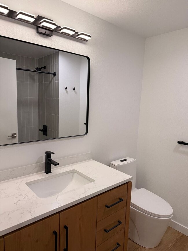 Building Photo - K14111 A &amp; B