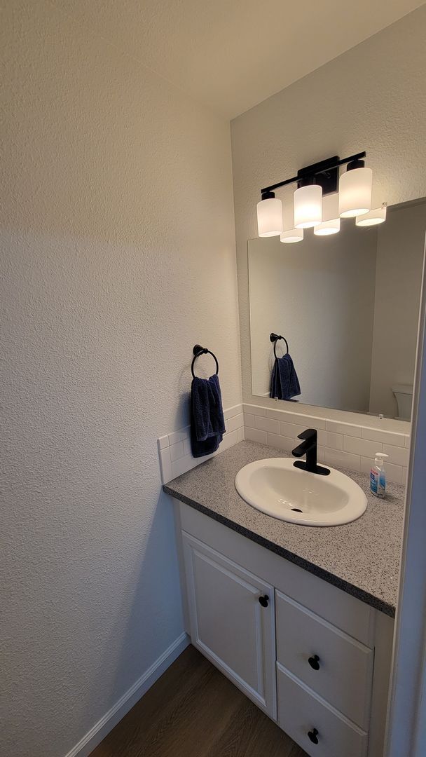 Building Photo - 2500 Lawrence St