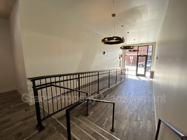 Building Photo - 431 E Bayaud Ave
