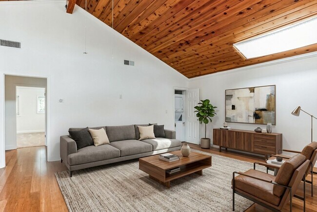 Building Photo - 4708 Orion Ave