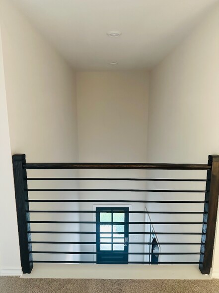 Building Photo - 186 Rampart Lp