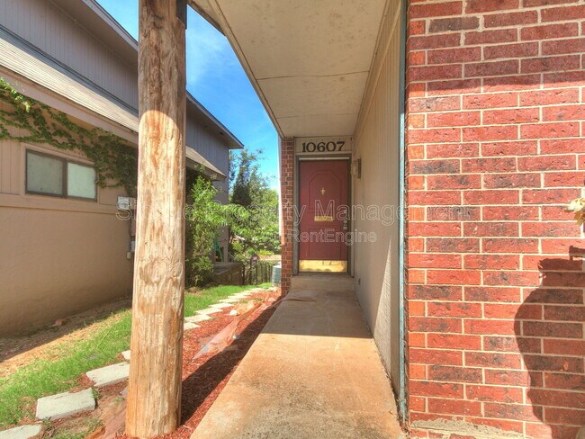 Building Photo - 10607 N MacArthur Blvd