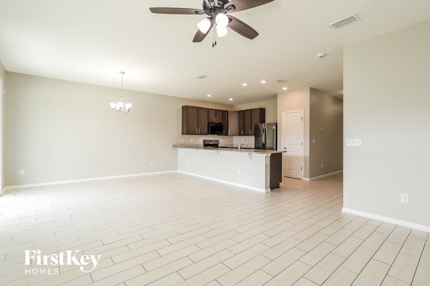 Building Photo - 724 Trellis Bay Dr