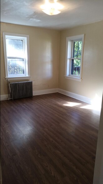 Building Photo - 1154 NY-32