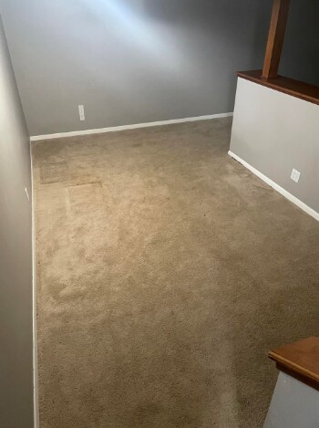 Building Photo - 2718 W 59th St