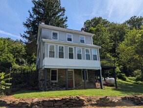 Building Photo - 3 Story Detached Home