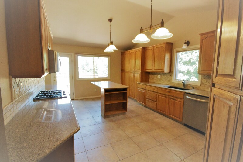 Building Photo - 6236 Buchanan St