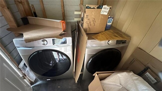 Building Photo - 4233 Iberville St