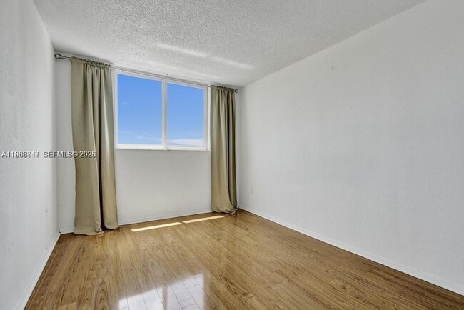 Building Photo - 1251 NE 108th St