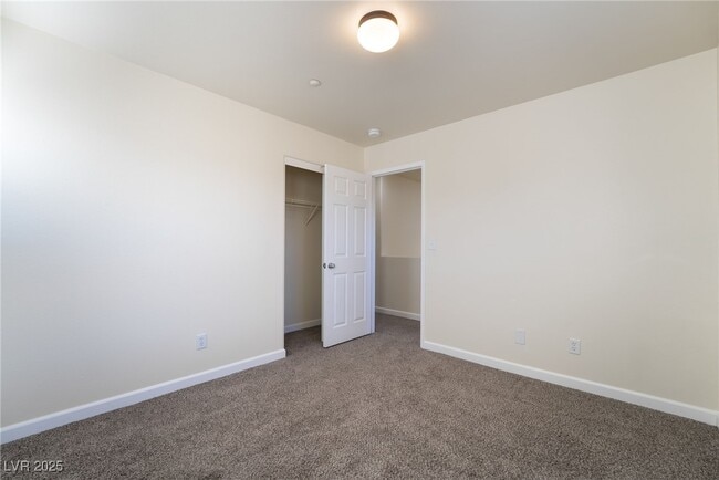 Building Photo - 1173 Paradise Mountain Tr