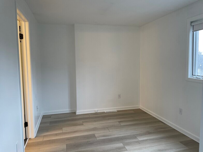 Building Photo - 43 Adams St