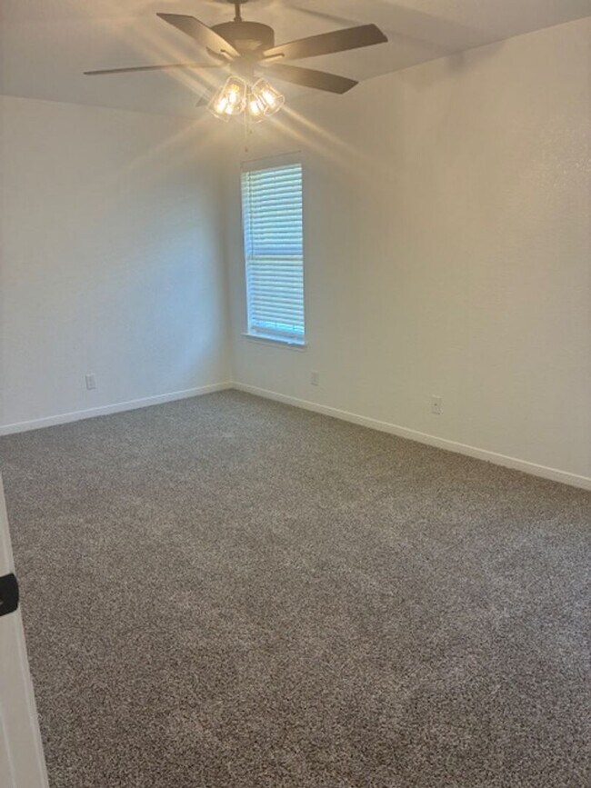 Building Photo - 4500 John David Dr