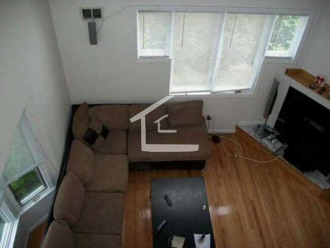 Building Photo - 266 Allston St