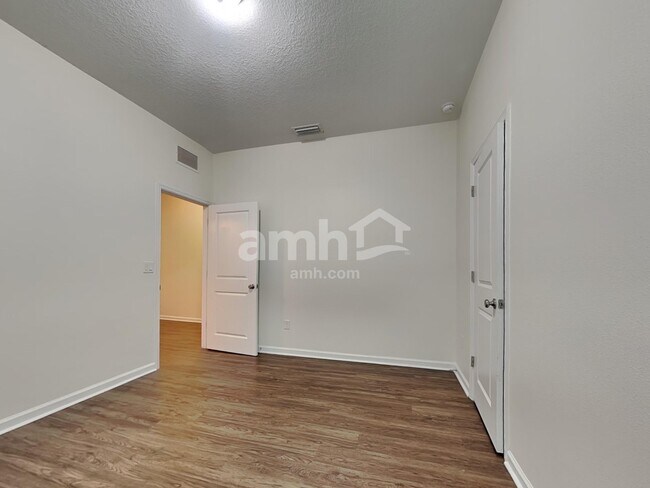 Building Photo - 11607 Pace Bend Ct