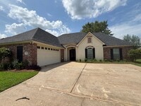 Building Photo - GATED COMMUNITY OFF SLIGO ROAD IN SOUTH BOSSIER (10 Miles from Barksdale Air Force Base)