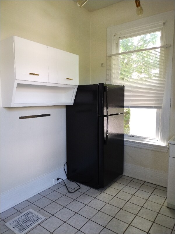 Building Photo - 3523 Clifton Ave