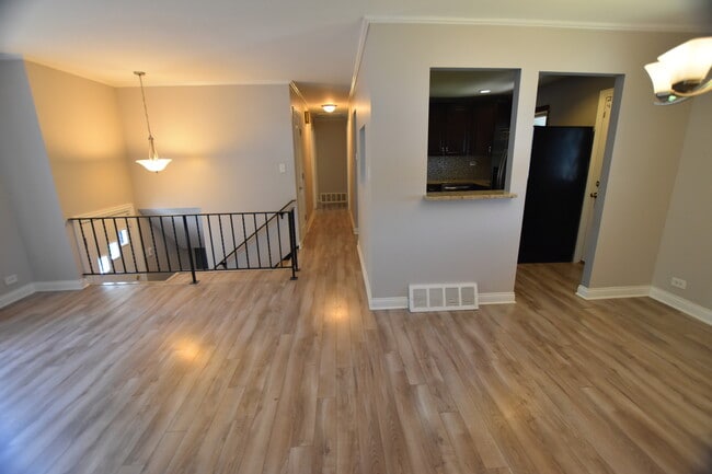 Building Photo - 7852 Sprucewood Ave
