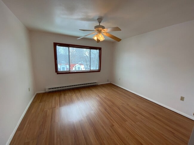 Building Photo - 79 19th St