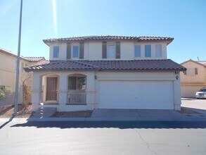 Building Photo - Beautiful 3-Bedroom Two-Story Home in Well...