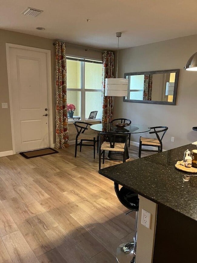 Building Photo - 1527 NW 48th Ln