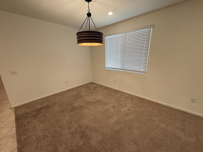 Building Photo - Four bedroom beauty in Star Valley