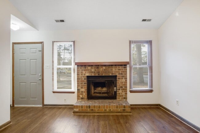 Building Photo - 205 Corey Ct