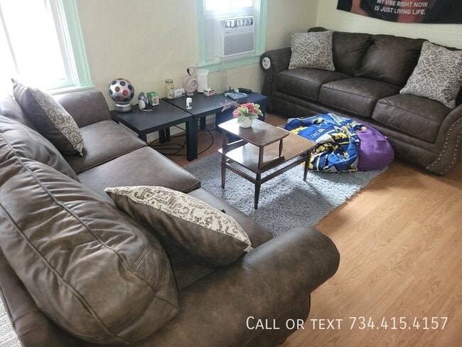 Building Photo - 430 S 4th Ave