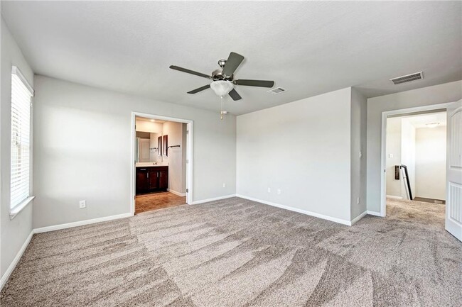 Building Photo - 107 Buckthorn Dr