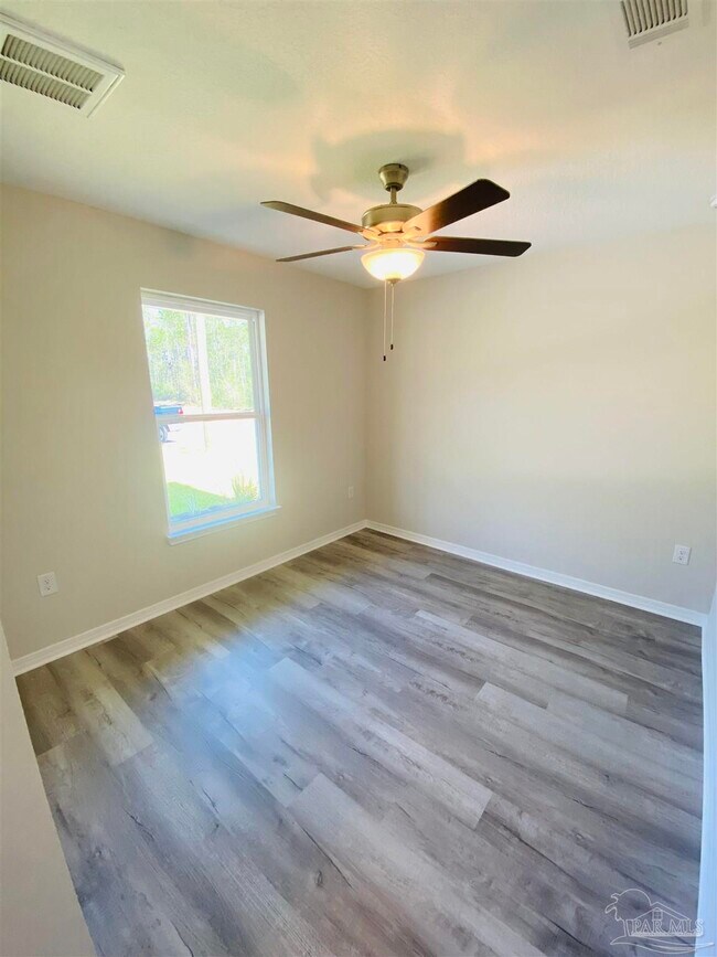 Building Photo - 2884 N 24th Ave