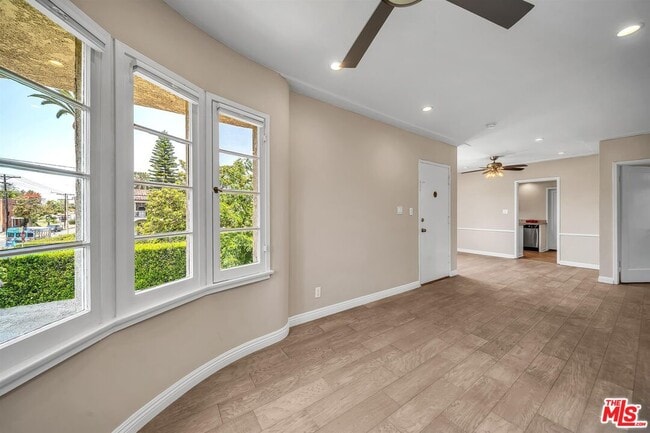 Building Photo - 1546 S Holt Ave