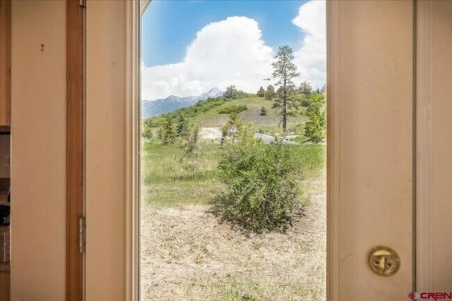 Building Photo - 3-Bedroom Home in Prime Location