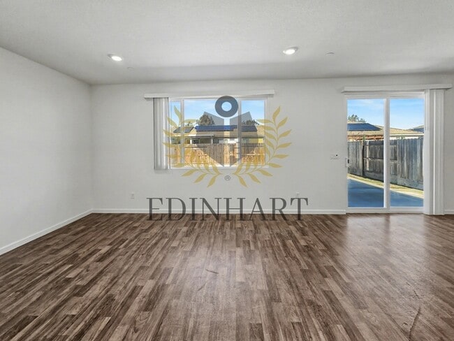 Building Photo - 7198 E Normal Ave