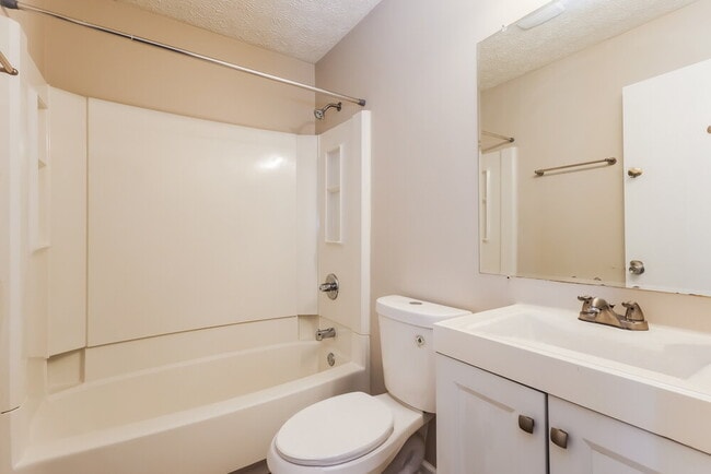 Building Photo - 6220 Maravian Dr