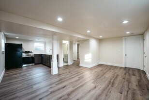 Building Photo - 259 E Herbert Ave